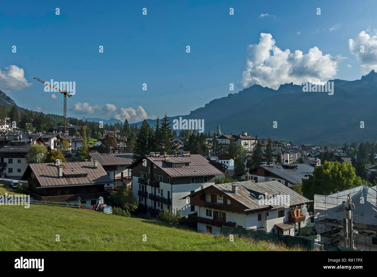 Cortina d'Ampezzo resort town dans les Alpes dolomitiques, Italie Banque D'Images