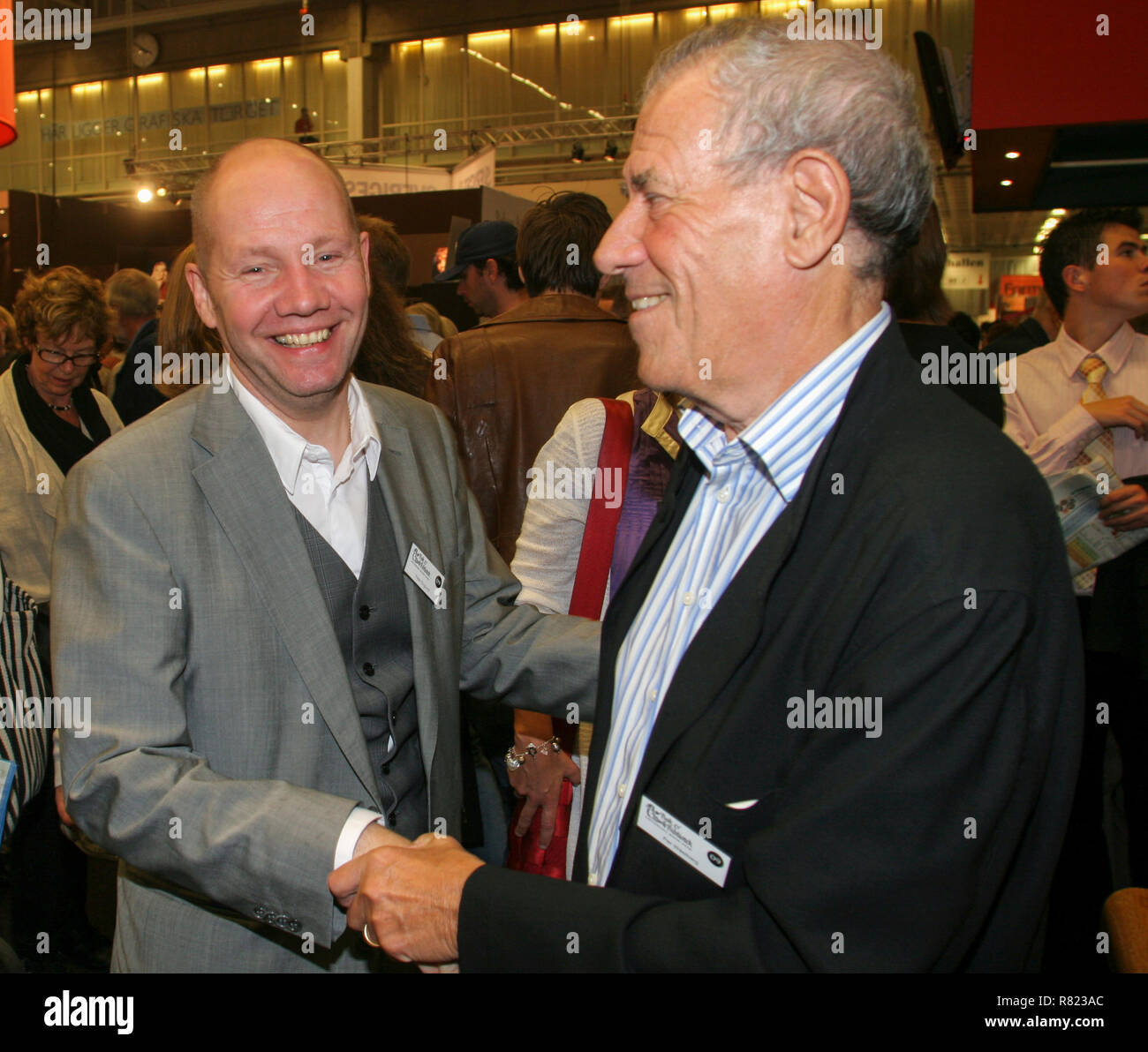PETER ENGLUND et par Wästberg membre de l'Swdish Academy réunit à la Foire du livre de Göteborg Banque D'Images
