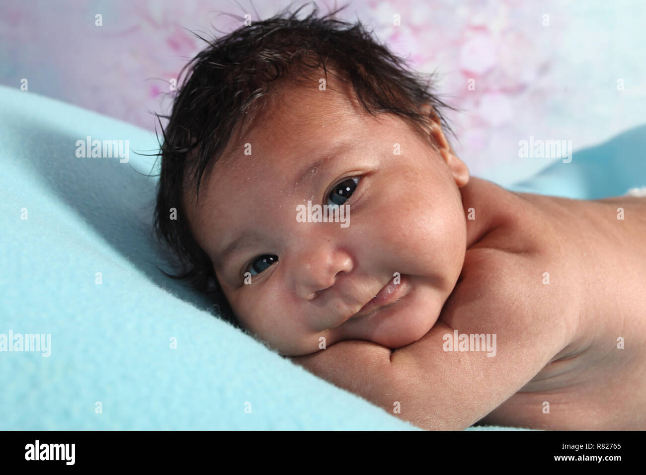 Mixed Race New Born Baby Boy Banque D'Images