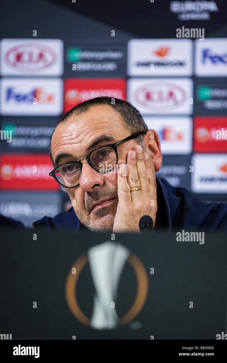 Groupama Arena, Budapest, Hongrie. Dec 12, 2018. L'UEFA Europa League Football, MOL Vidi FC contre Chelsea conférence de presse ; l'entraîneur-chef Maurizio Sarri de Chelsea fait face à l'action des médias : Crédit Plus Sport/Alamy Live News Banque D'Images