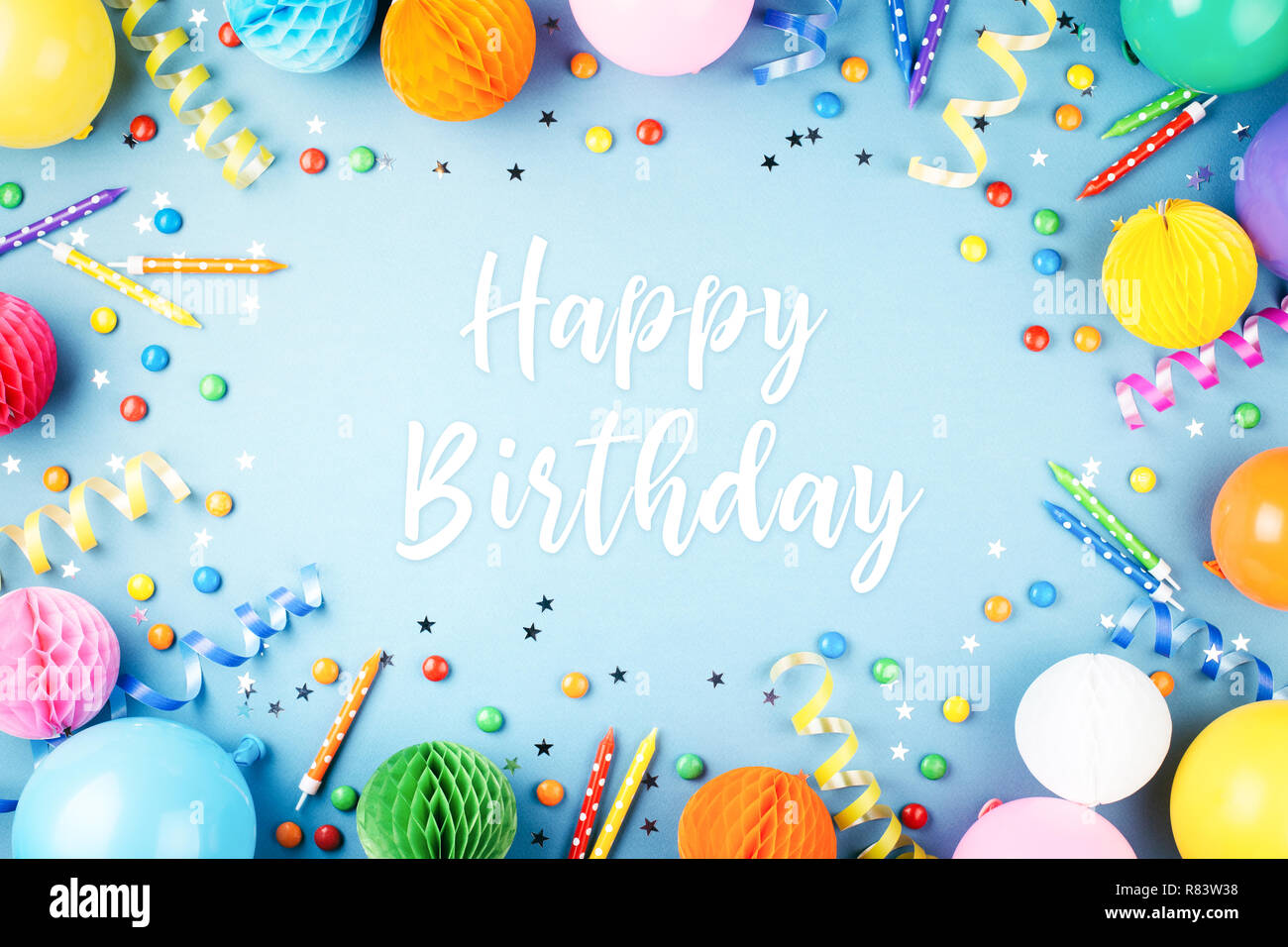 Avec L Arriere Plan D Anniversaire Joyeux Anniversaire Texte D Accueil Sur Bleu Vue D En Haut Cadre Fait De Serpentine De Couleur Des Ballons Des Bougies Bonbons Et Confe Photo Stock Alamy Avec L Arriere Plan D Anniversaire Joyeux Anniversaire Texte D Accueil Sur Bleu Vue D En Haut Cadre Fait De Serpentine De Couleur Des Ballons Des Bougies Bonbons Et Confe Photo Stock Alamy
