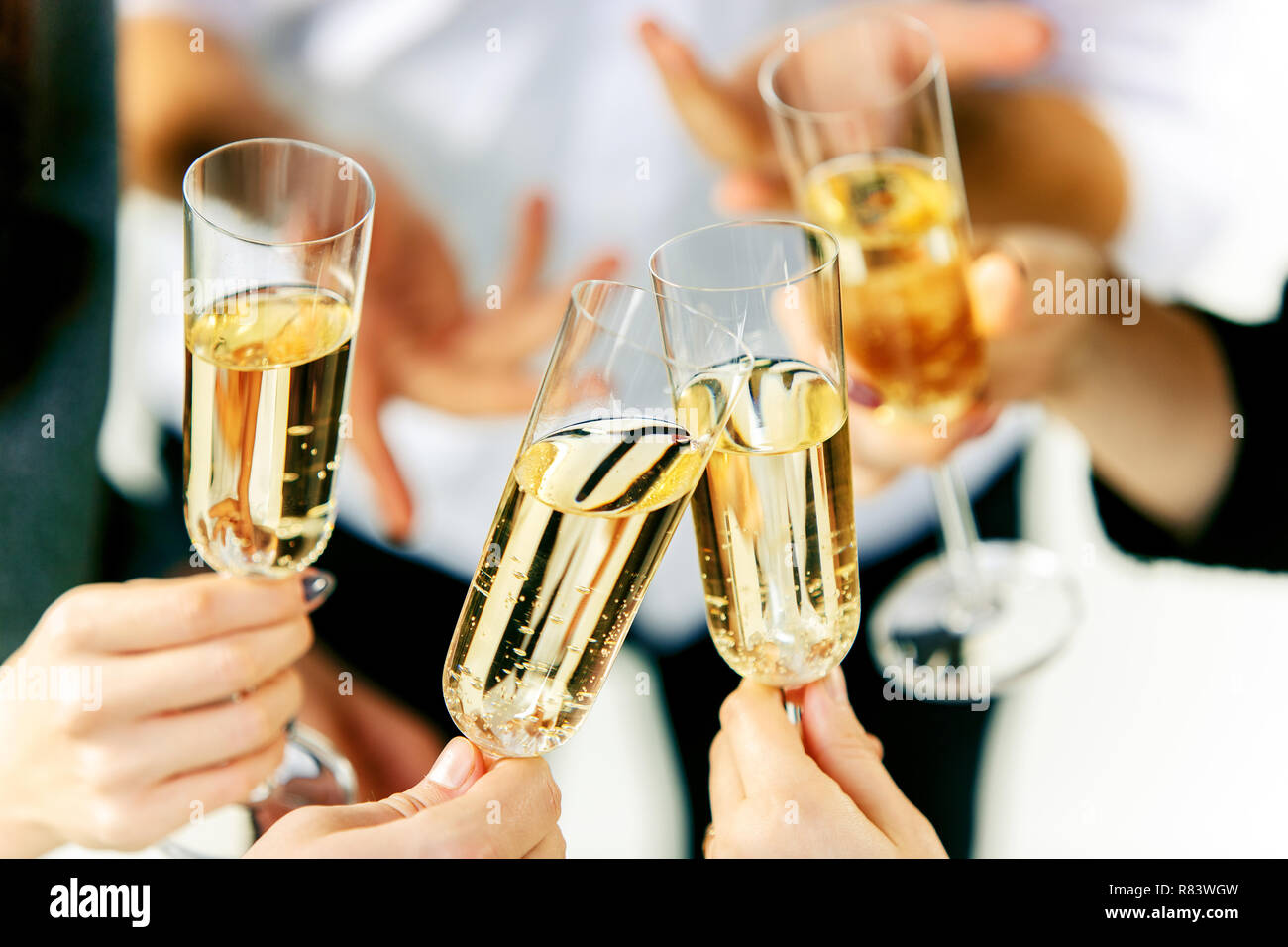 Argent POHOVE 200ml Acier Inoxydable Champagne Verre Champagne Vin Verres pour Mariage Champagne Flûtes Incassable pour Maison Cadeau Mariage Fête Et Anniversaire Vin Rouge Free Size 