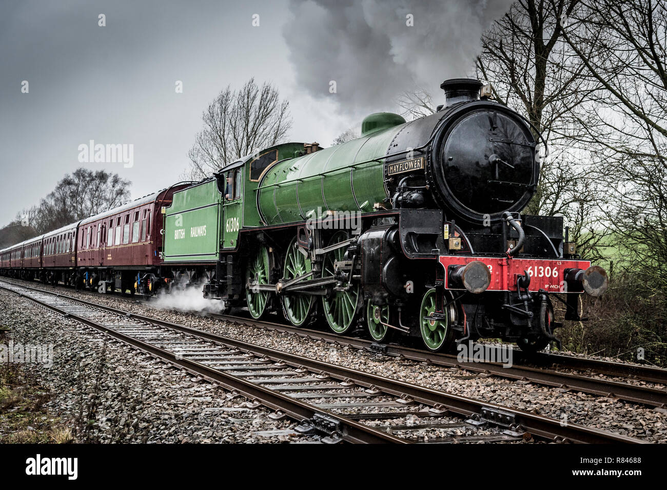 Mayflower en train à vapeur d'essais de charge avant d'aller en service, en passant par Bentham sur la ligne Lancaster-Leeds Banque D'Images