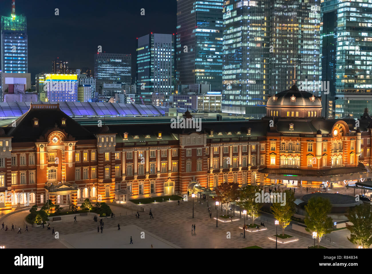 Bâtiment de la gare de Tokyo, au crépuscule du temps. Banque D'Images