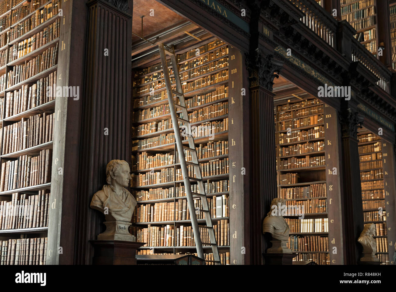 L'Irlande, Dublin, Trinity College Dublin, Livre de Kells Ancienne Bibliothèque Banque D'Images