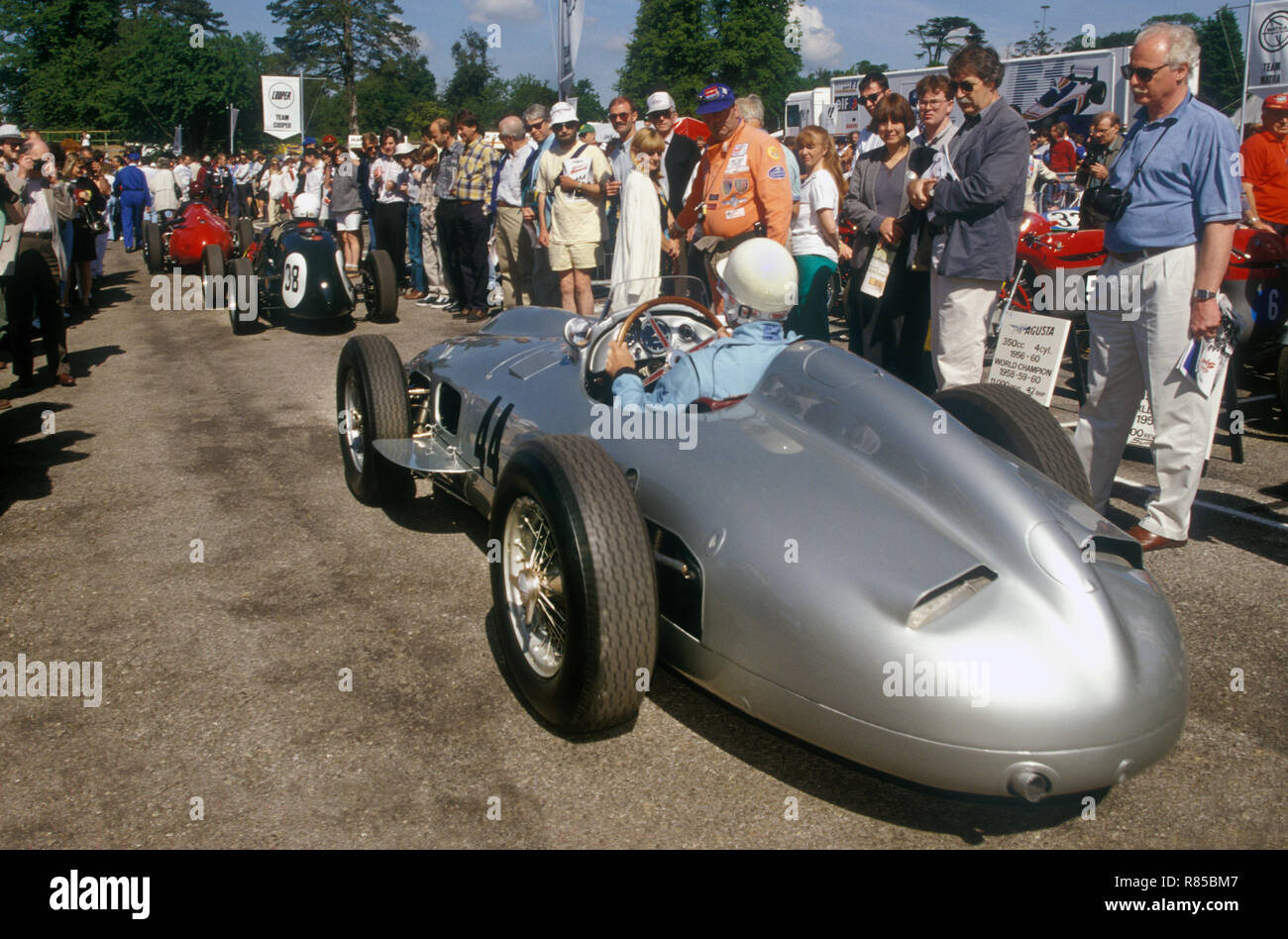 Stirling Moss au volant d'une Mercedes-Benz W196 voiture grand prix au Goodwood Festival of Speed 1996 Banque D'Images