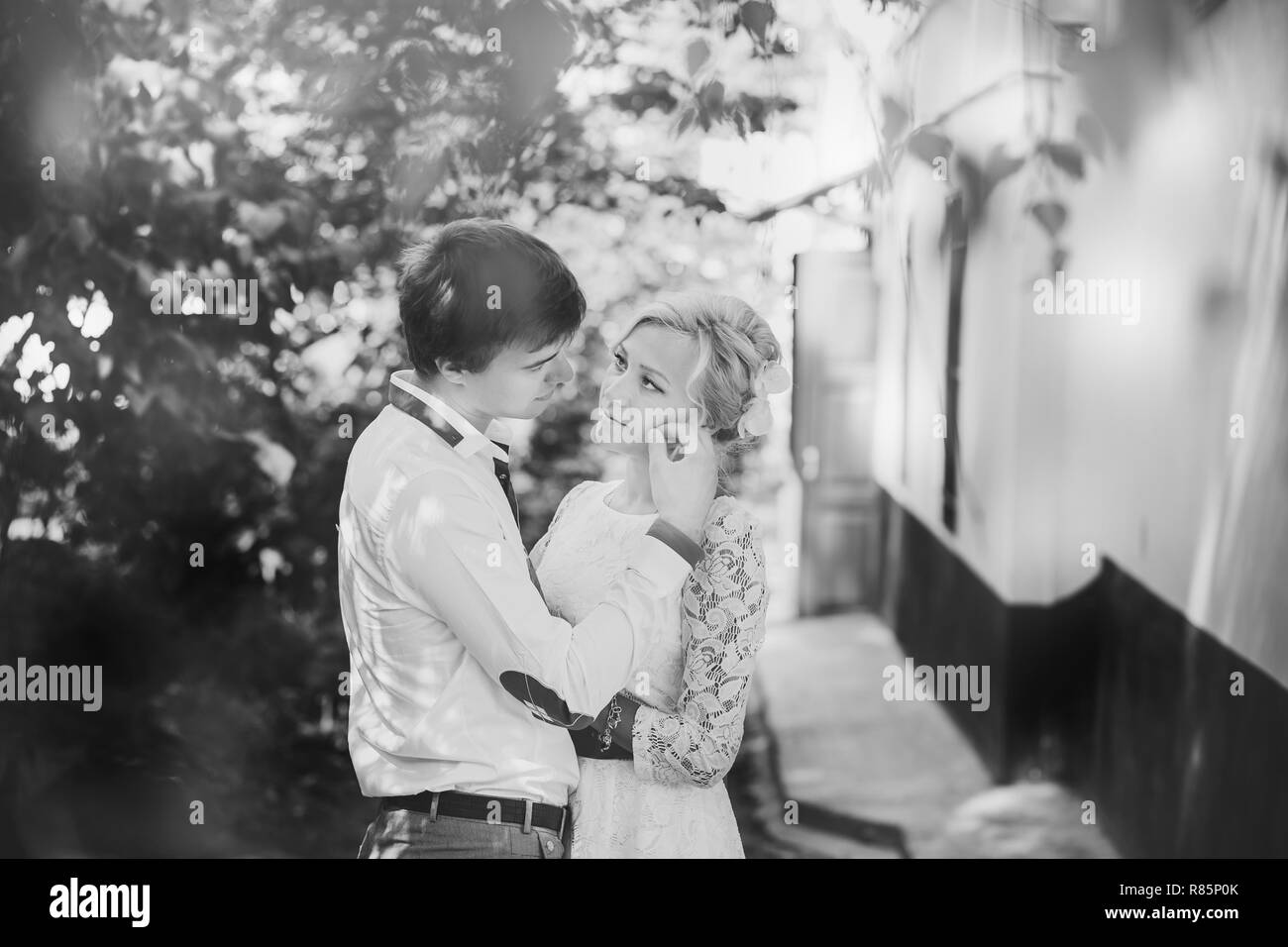 Couple in love sur la rue Banque D'Images