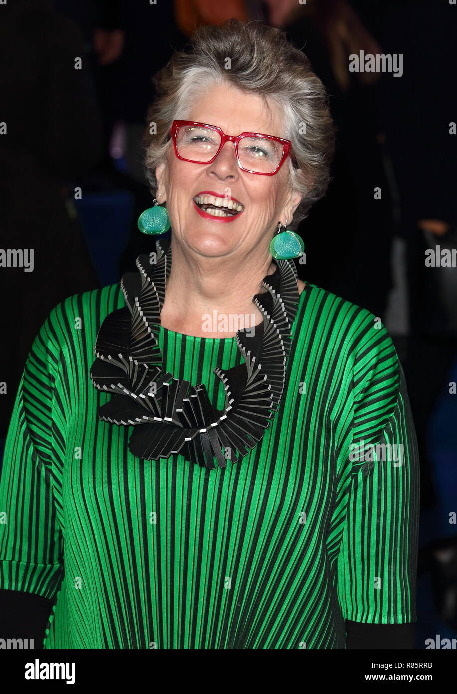 12 décembre 2018 - Londres, Royaume-Uni - Prue Leith vu au cours de la Mary Poppins renvoie, UK Premiere au Royal Albert Hall, de Kensington à Londres. (Crédit Image : © Keith Mayhew/SOPA des images à l'aide de Zuma sur le fil) Banque D'Images