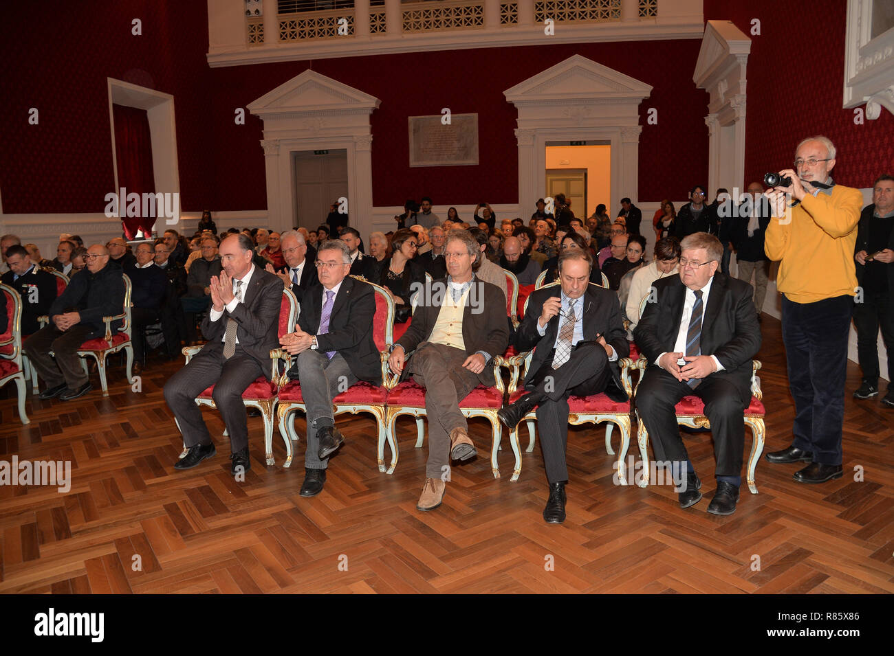 Foto Simone Fanini/LaPresse 13 Dicembre 2018 Recanati (MC) ItaliaSport - Ciclismo Presentazione Tirreno Adriatica 2018/2019 Nella foto : sala Palazzo Comunale gremita Banque D'Images