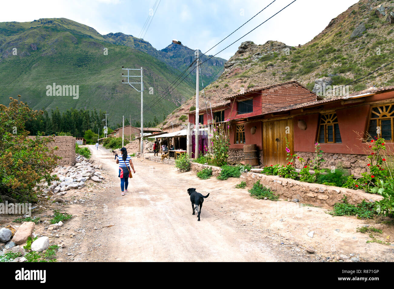 Petit village près de sel de Maras, Vallée Sacrée, Pérou Banque D'Images