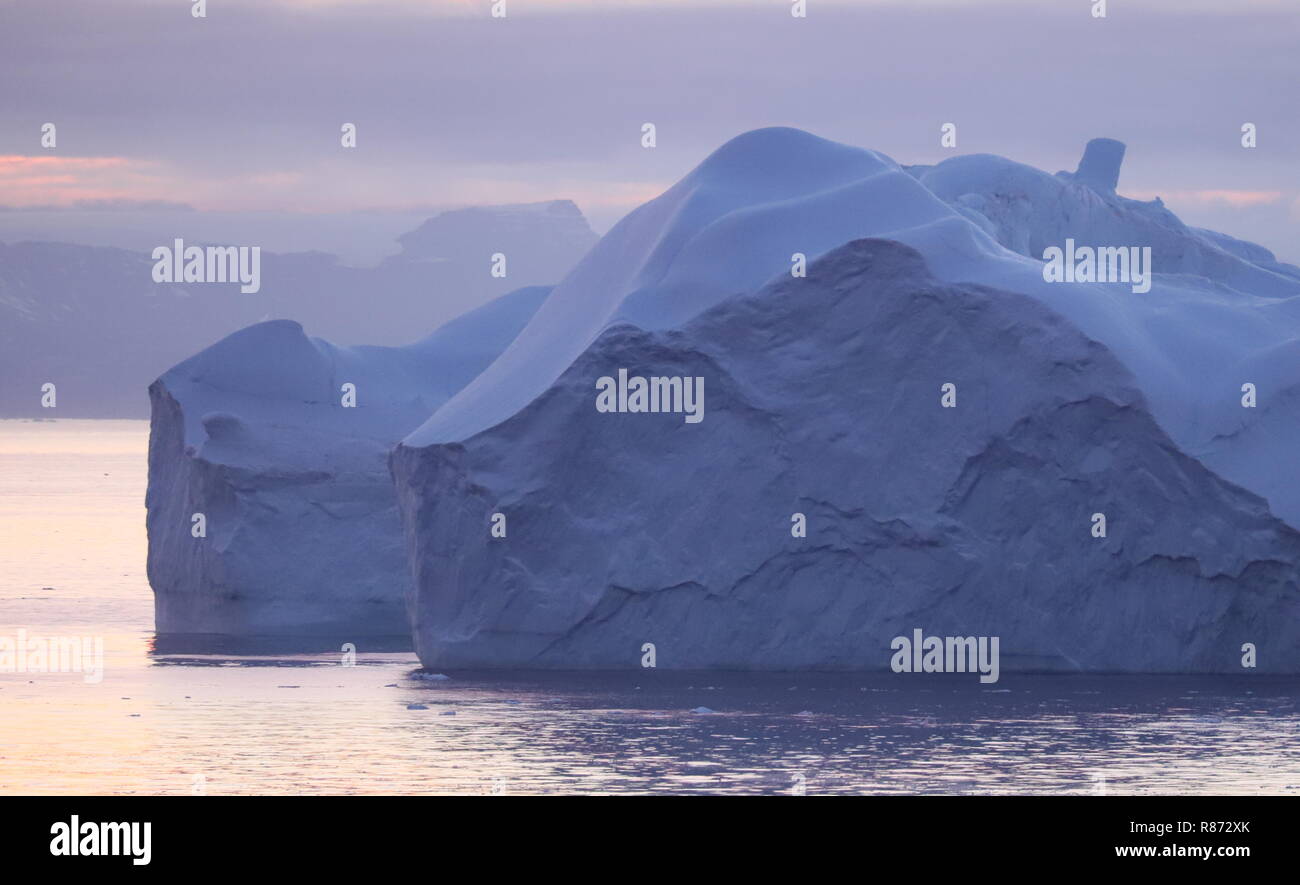 Am Abend Eisberge Ilulissat Banque D'Images