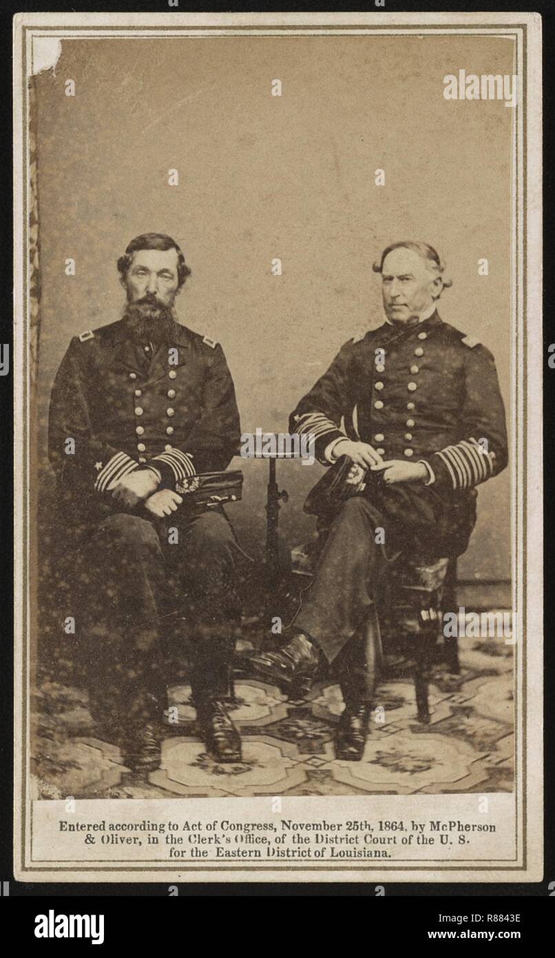 Le capitaine Percival Drayton et l'amiral David Farragut de U.S. Navy en uniforme) - McPherson & Oliver, photographes, 132 Canal Street, à l'étage Banque D'Images