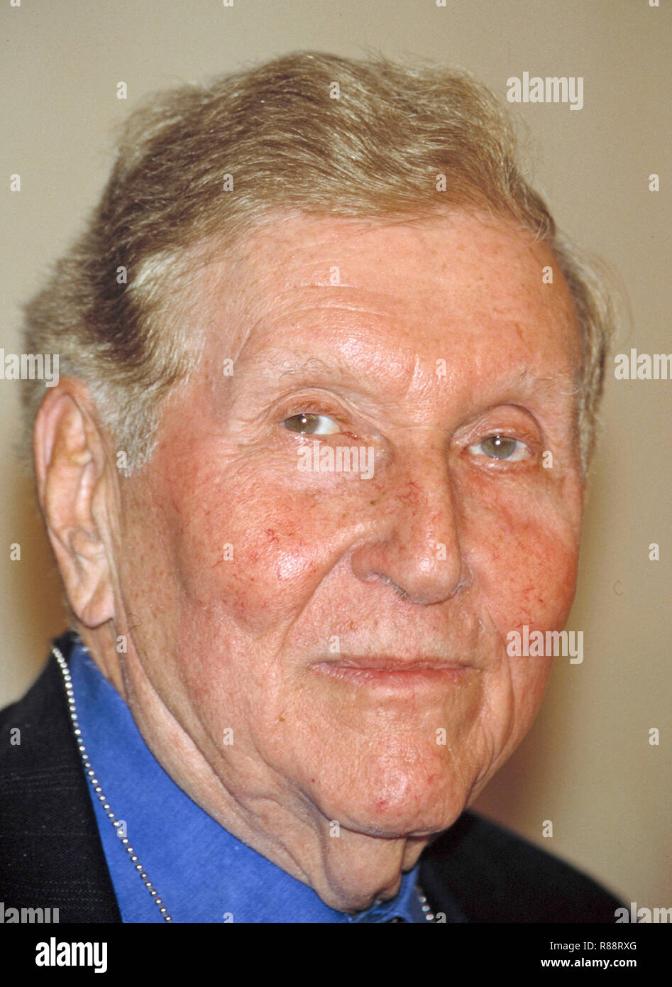 Sumner Redstone participant à la VH-1 Fashion Awards à New York le 23 octobre 1998. Crédit : Walter McBride /MediaPunch Banque D'Images