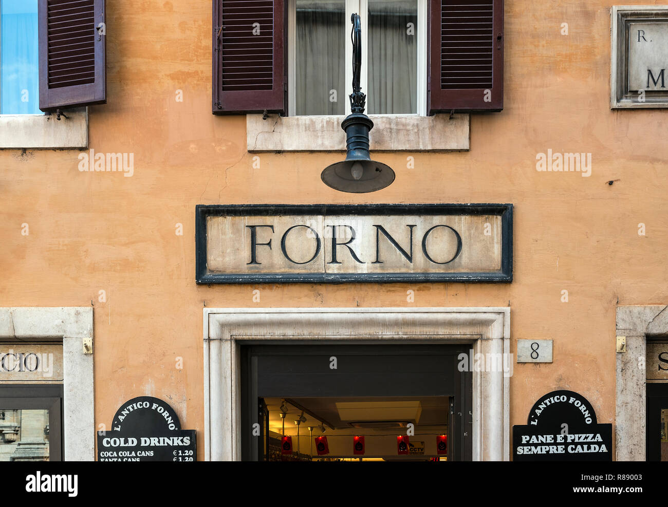 L'Antico Forno Fontana di Trevi, Rome, Italie. Banque D'Images