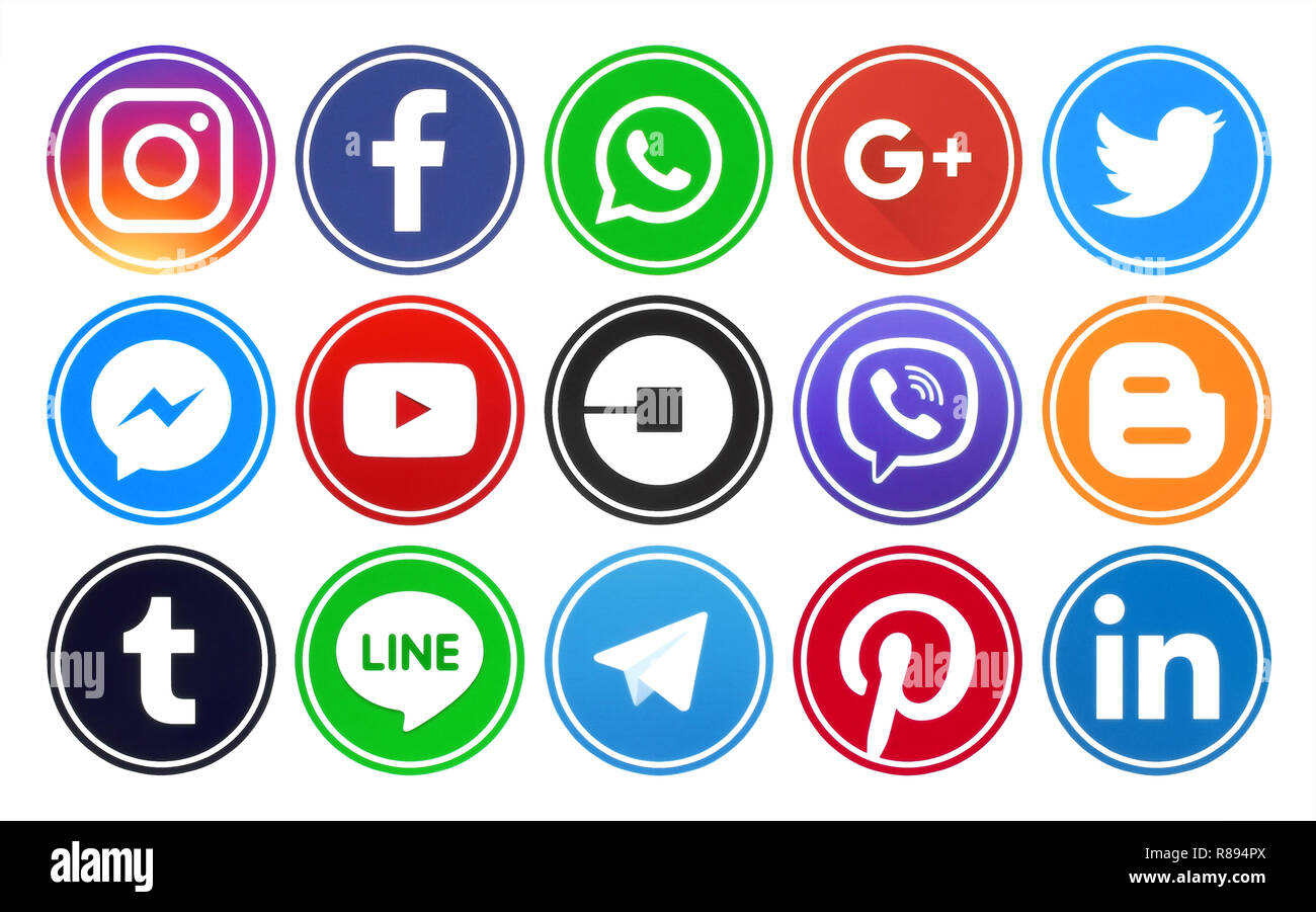 Kiev, Ukraine - 19 juin 2018 : cercle populaire social media icons avec rim imprimé sur du papier : Facebook, Twitter, Google Plus, Instagram et autres Banque D'Images