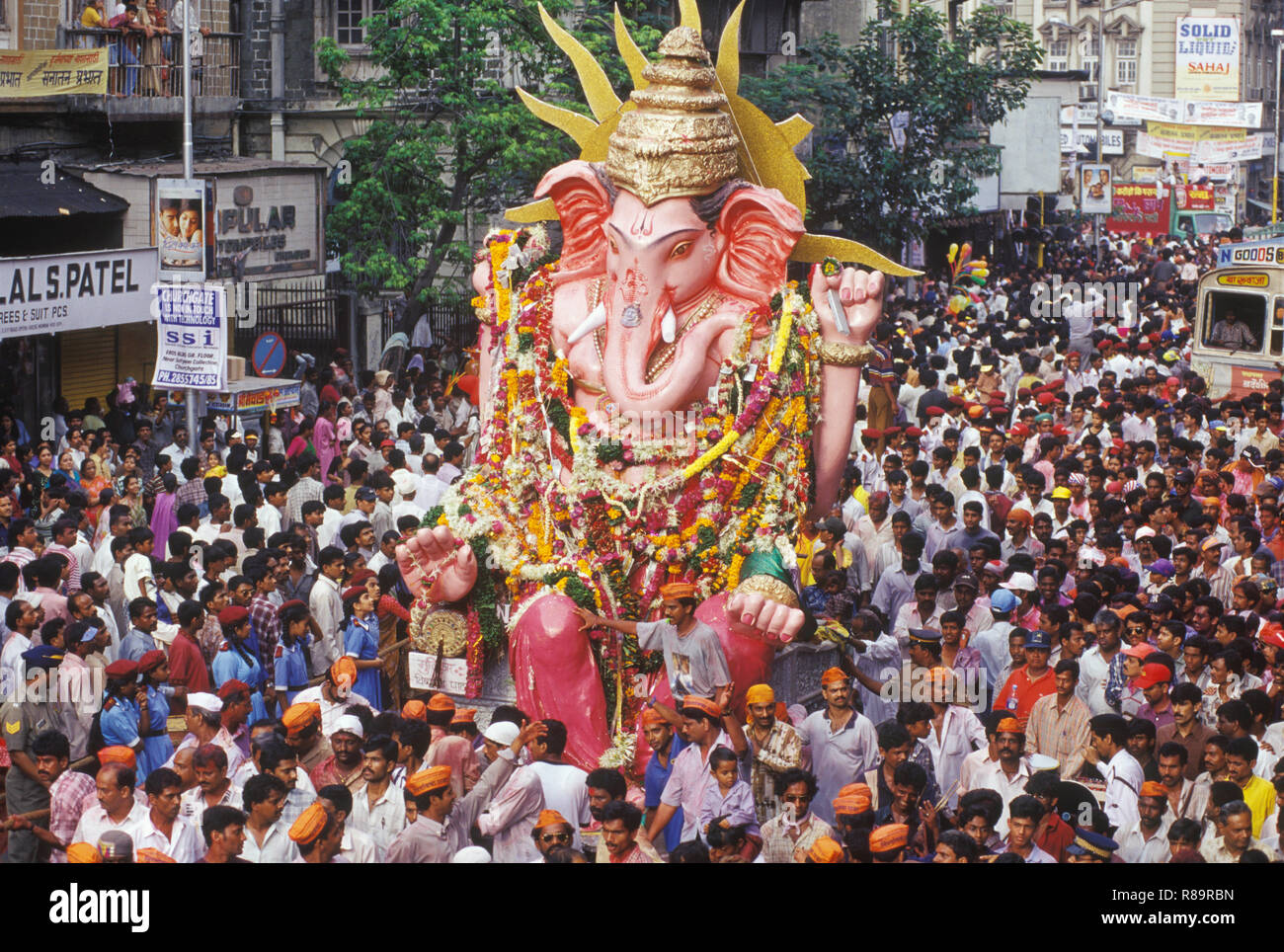 Le Dieu Ganesh procession festival à Mumbai, Maharashtra, Inde Banque D'Images