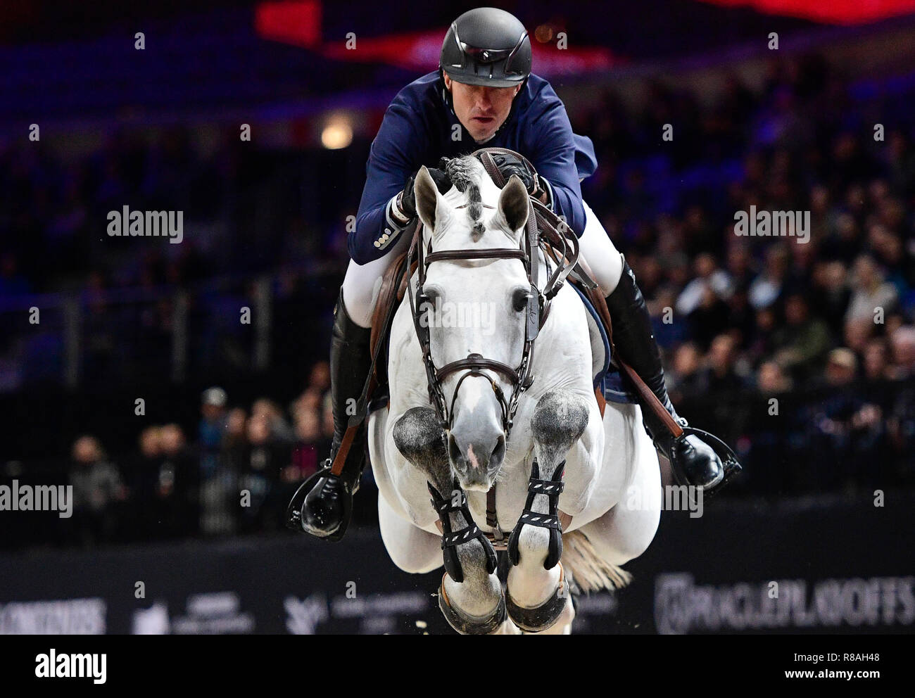 Prague, République tchèque. 13 Décembre, 2018. Gregory Wathelet sauteur de Paris l'équipe des Panthers fait concurrence au cours de la Ligue des champions mondiaux de saut, concours - GCL Super Cup, quart de finale, à Prague, en République tchèque, le 13 décembre 2018. Photo : CTK/Vondrous Romain Photo/Alamy Live News Banque D'Images