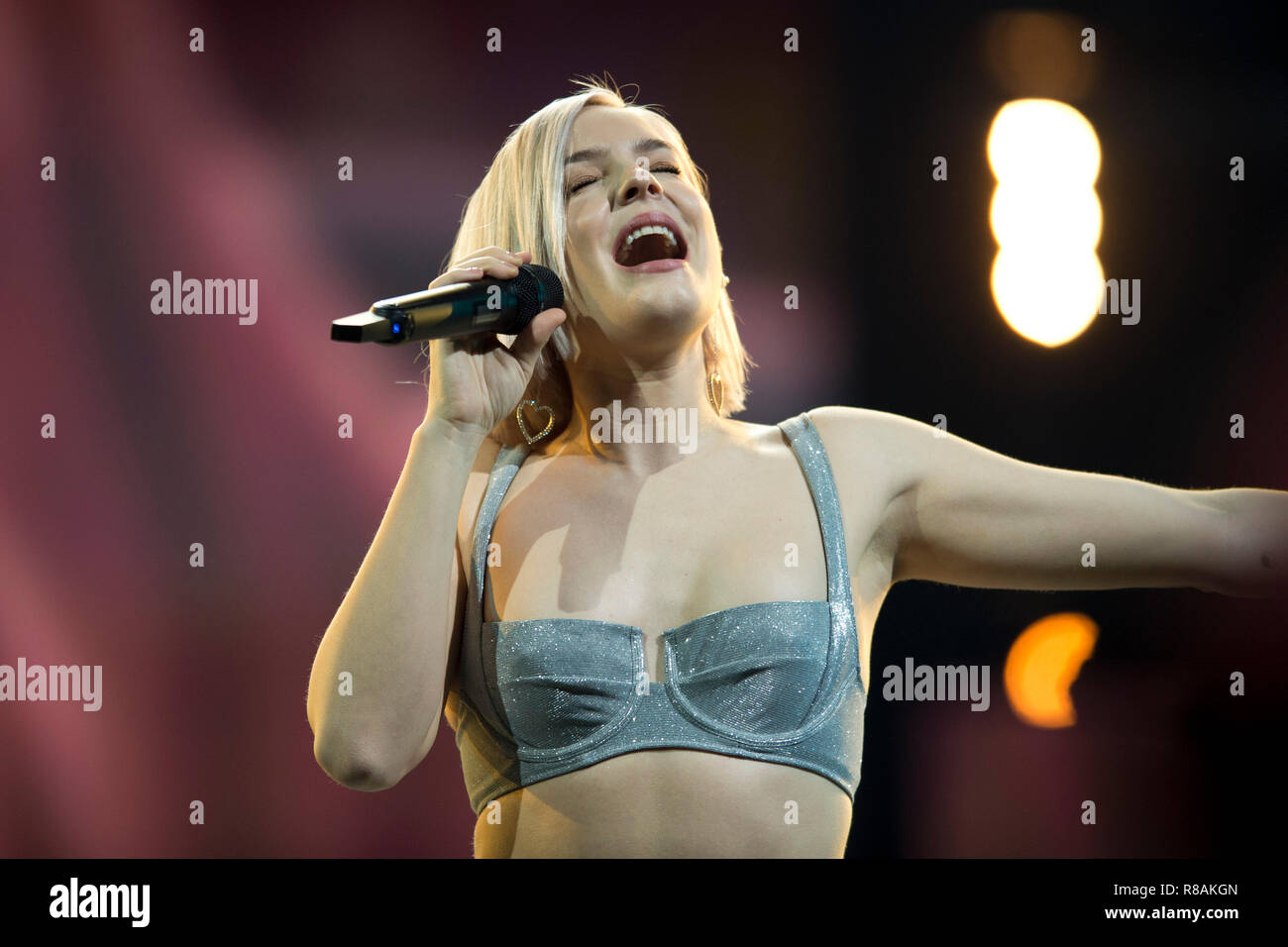 ANNE MARIE, chanteuse, chanter, chanter, concert, spectacle de musique, du Dôme, de l'émission, émission de télévision, enregistré à Oberhausen le 30.11.2018. Dans le monde d'utilisation | Banque D'Images