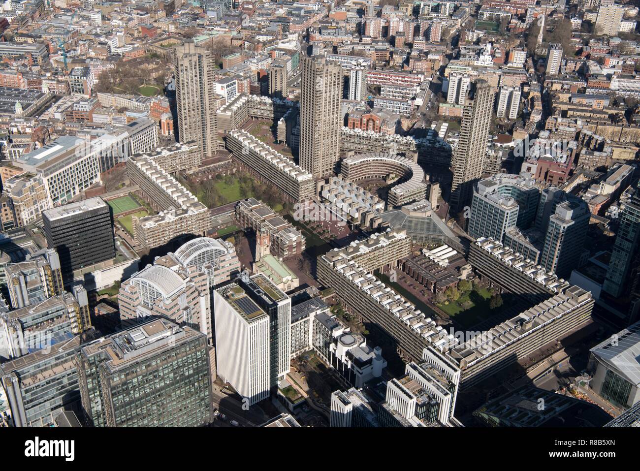 Le Barbican Arts et centre de conférence et housing estate, ville de Londres, 2018. Créateur : Angleterre historique photographe personnel. Banque D'Images