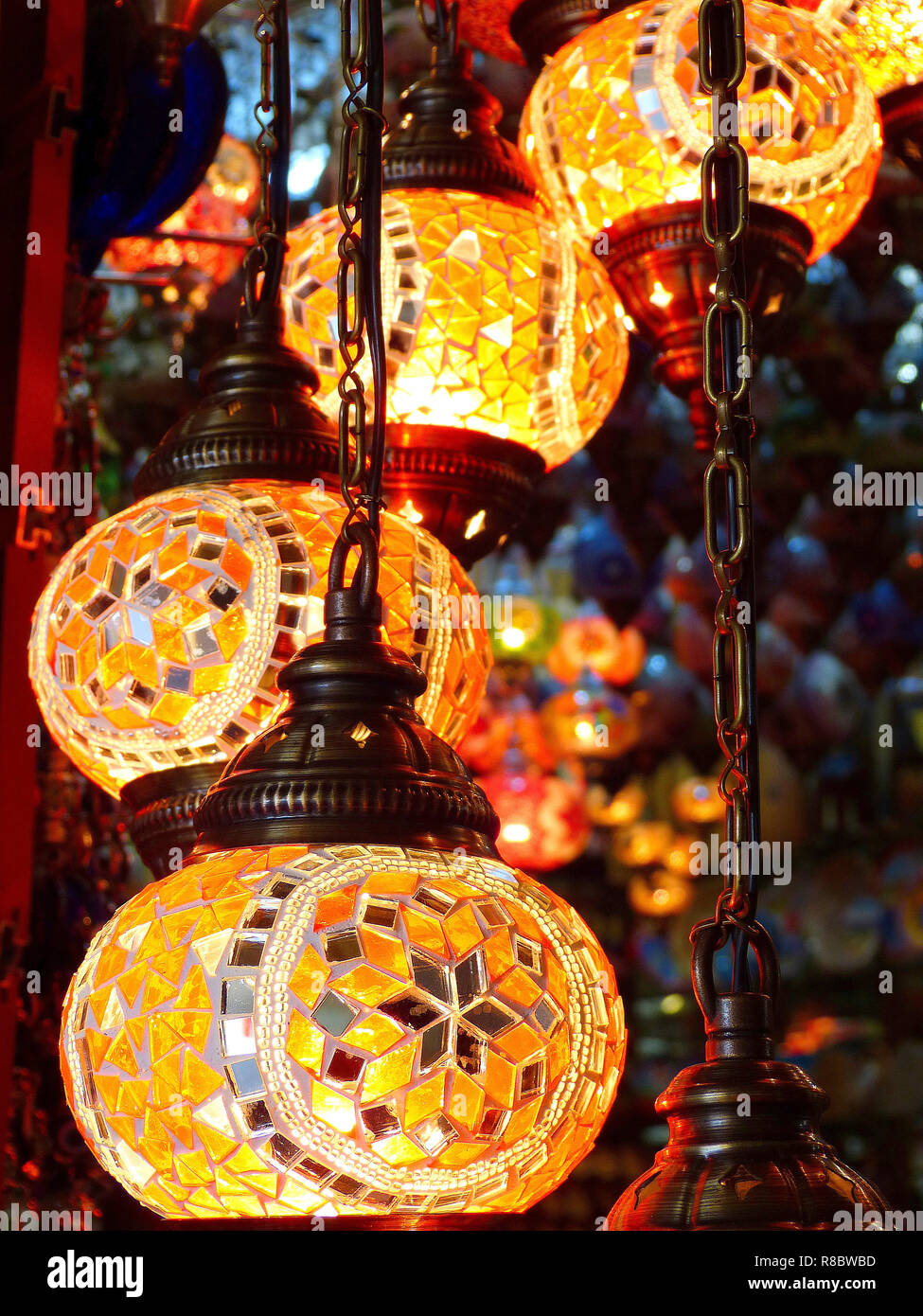 Lampes Ottoman mosaïque en Turquie. Banque D'Images