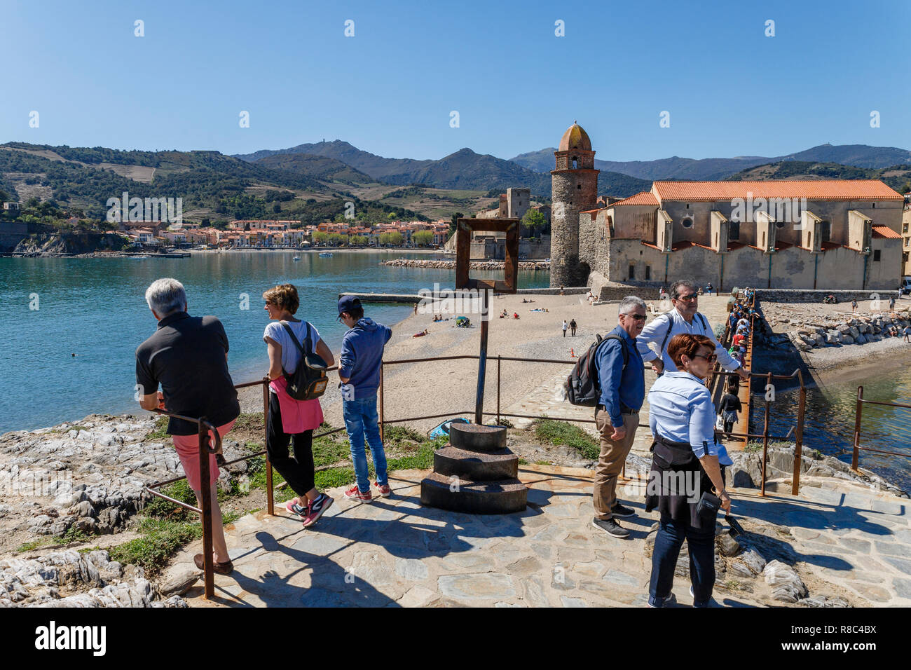 France, Pyrénées Orientales, Collioure, Côte Vermeille, point de vue sur l'église Notre Dame des Anges // France, Pyrénées-Orientales (66), la Côte Vermeil Banque D'Images