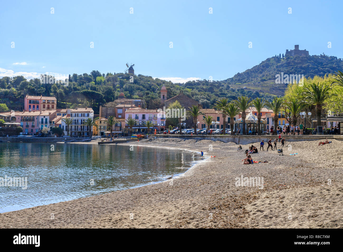 France, Pyrénées Orientales, Collioure, Côte Vermeille, Faubourg ou le port d'Avall plage // France, Pyrénées-Orientales (66), Collioure, plage du Faubou Banque D'Images