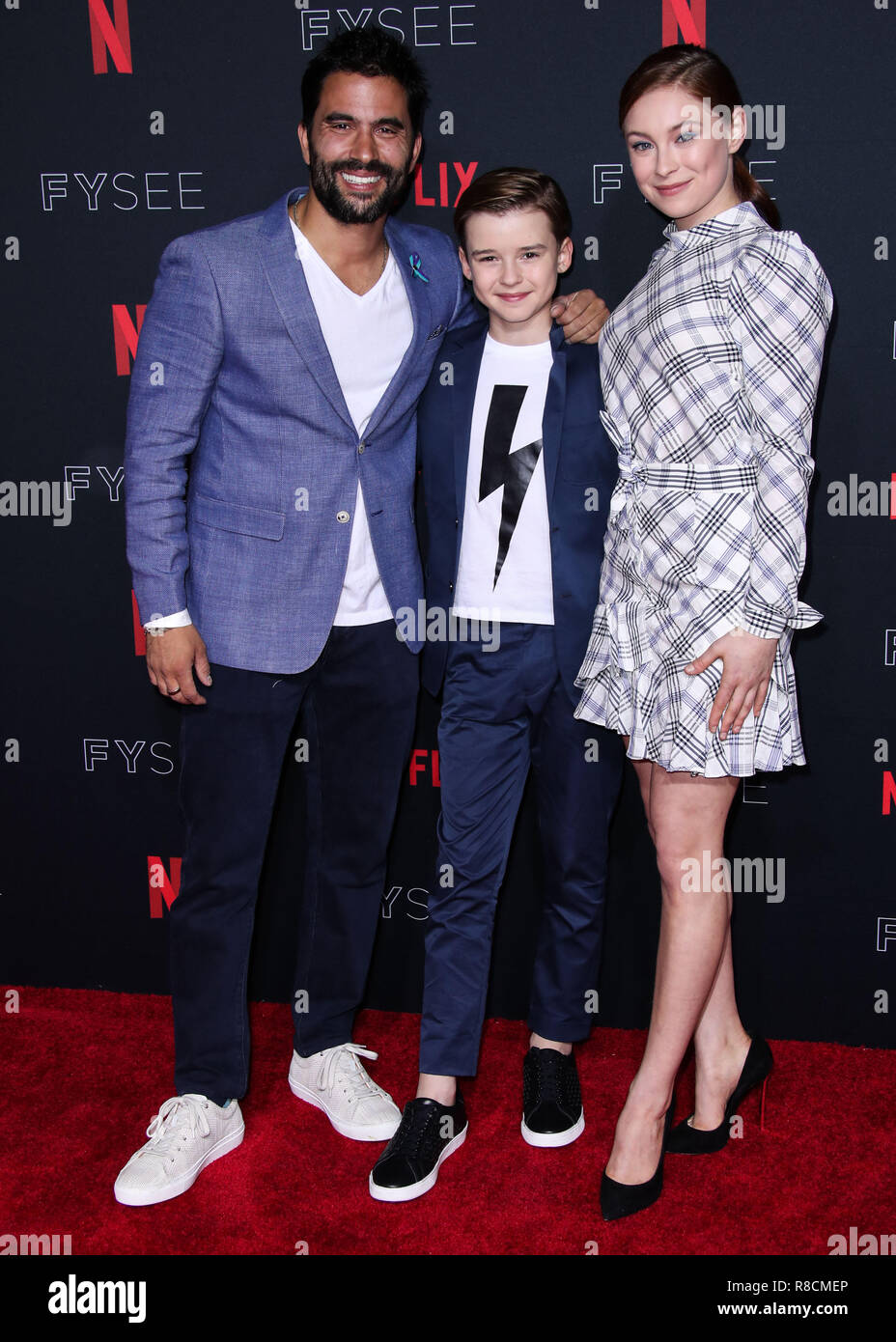 HOLLYWOOD, LOS ANGELES, CA, USA - Mai 06 : Ignacio Serricchio, Maxwell Jenkins, Mina Sundwall le FYSee à Netflix Kick Off Party 2018 tenue à Raleigh Studios le 6 mai 2018 à Hollywood, Los Angeles, Californie, États-Unis. (Photo par Xavier Collin/Image Press Office) Banque D'Images