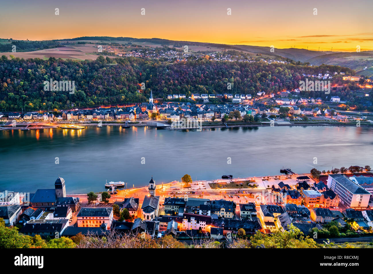 Sankt Goarshausen et Sankt Goar communes, séparées par le Rhin. Allemagne Banque D'Images