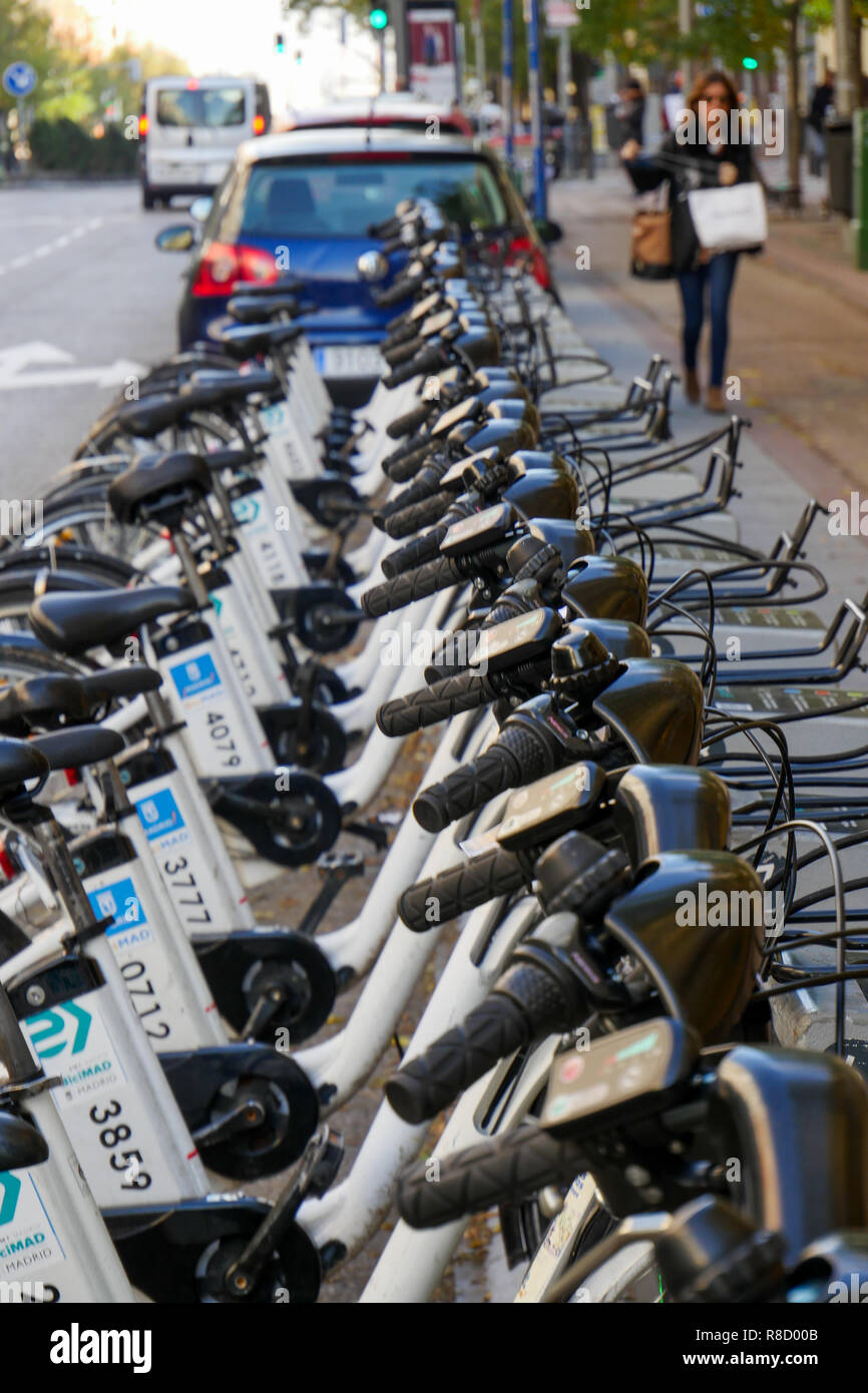 EMT Madrid, Bicimad, service de location de vélo, Madrid, Espagne Photo  Stock - Alamy