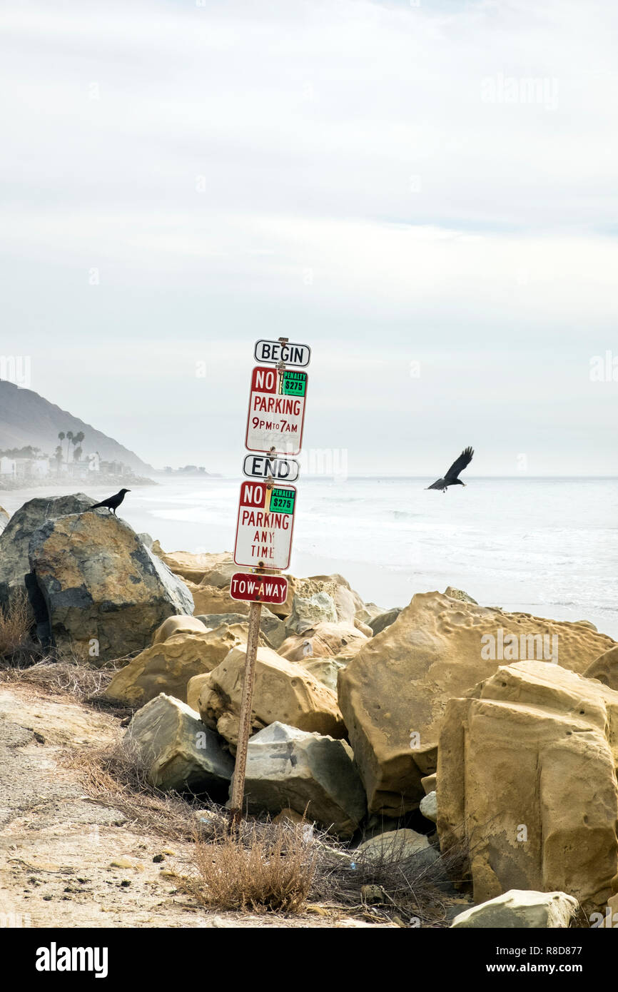 L'utilisation de la plage restrictions de stationnement Banque D'Images