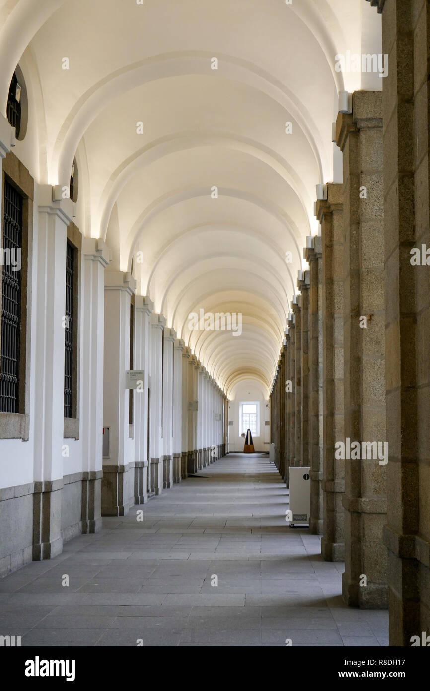 Au Musée de la Reine Sofia Galerie - Museo Nacional Centro de Arte Reina Sofía, Madrid, Espagne Banque D'Images