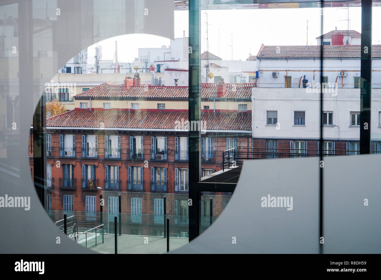 Extension moderne par l'architecte français Jean Nouvel, Museo Nacional Centro de Arte Reina Sofía, Madrid, Espagne Banque D'Images