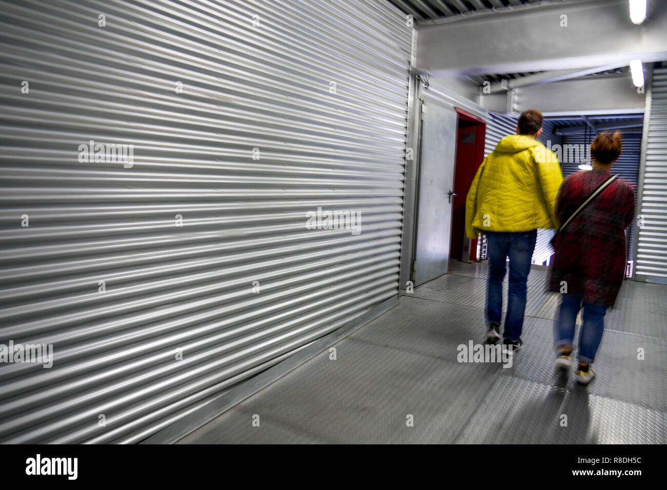 Extension moderne par l'architecte français Jean Nouvel, Museo Nacional Centro de Arte Reina Sofía, Madrid, Espagne Banque D'Images
