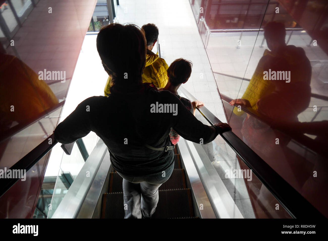 Extension moderne par l'architecte français Jean Nouvel, Museo Nacional Centro de Arte Reina Sofía, Madrid, Espagne Banque D'Images