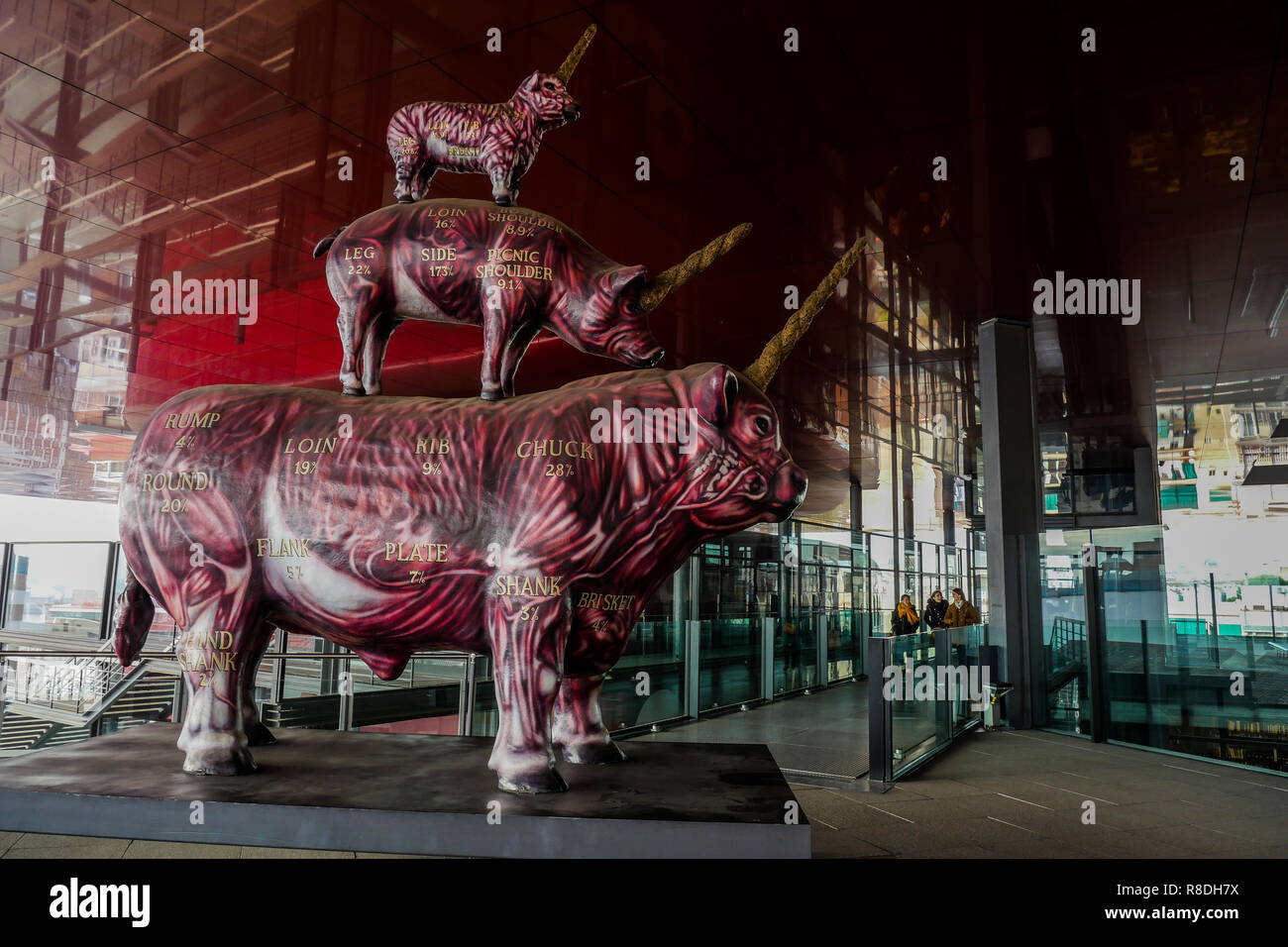 'Le blé et steack", oeuvre de Miralda, Museo Nacional Centro de Arte Reina Sofía, Madrid, Espagne Banque D'Images