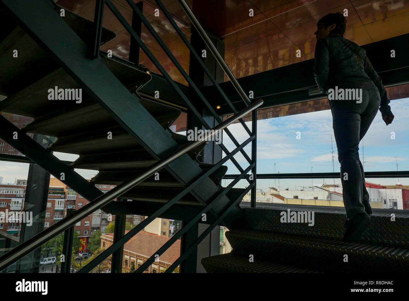 Extension moderne par l'architecte français Jean Nouvel, Museo Nacional Centro de Arte Reina Sofía, Madrid, Espagne Banque D'Images