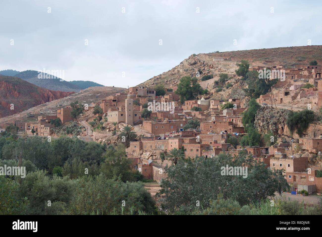 Le plus vieux village traditionnel berbère dans les contreforts de l'Atlas, Maroc, Afrique Banque D'Images