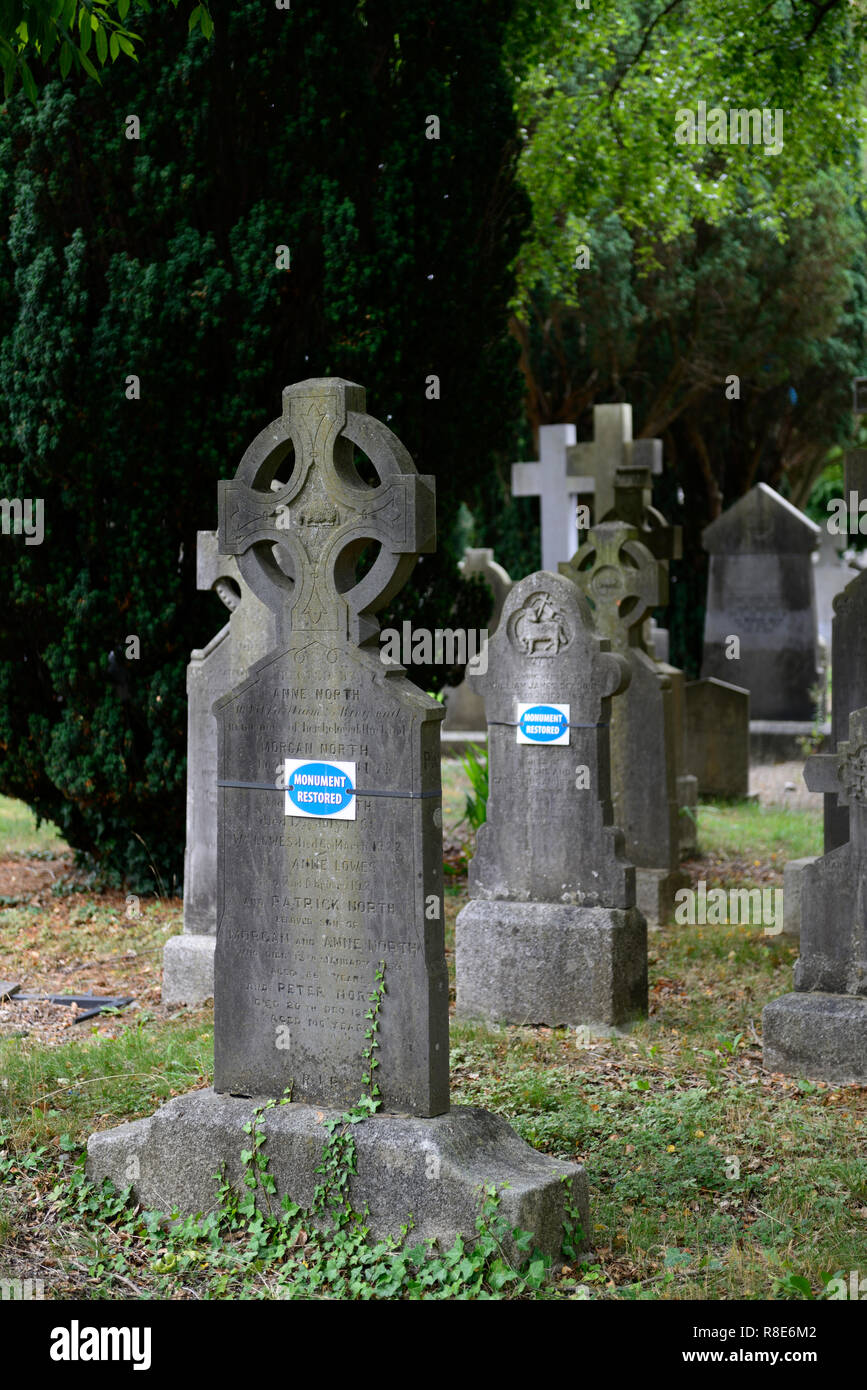 Pierre tombale,restaurée,memorial tombstone,Pierre tombale,cimetière,cimetières,tombe tombes,mémoire,paix,memorial,calme,RM,Irlande Banque D'Images