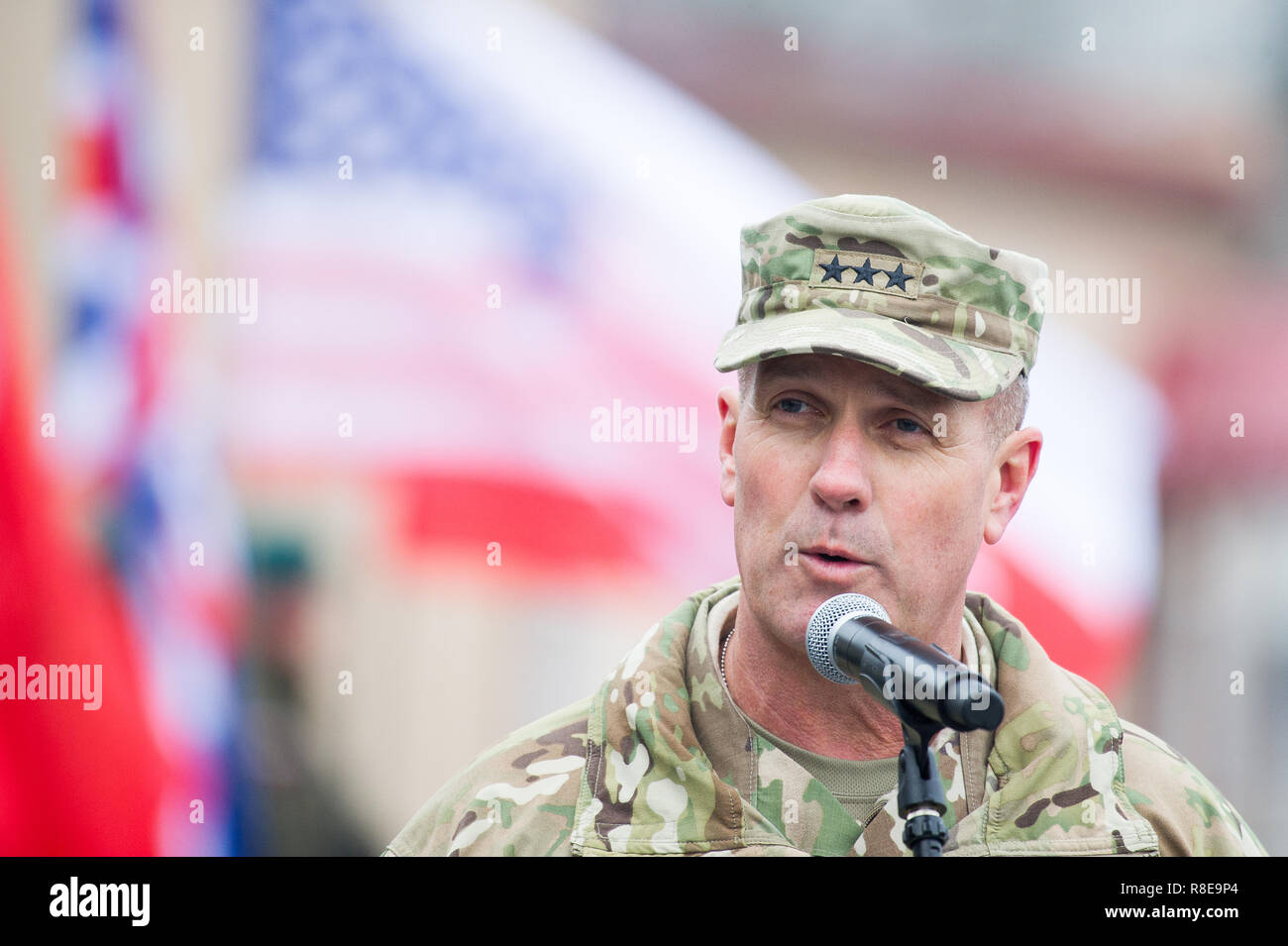 Le Lieutenant-général John C. Thomson III, commandant du Commandement terrestre LANDCOM dans la Division multinationale nord-est de la DN-ne siège à Elblag, Pola Banque D'Images