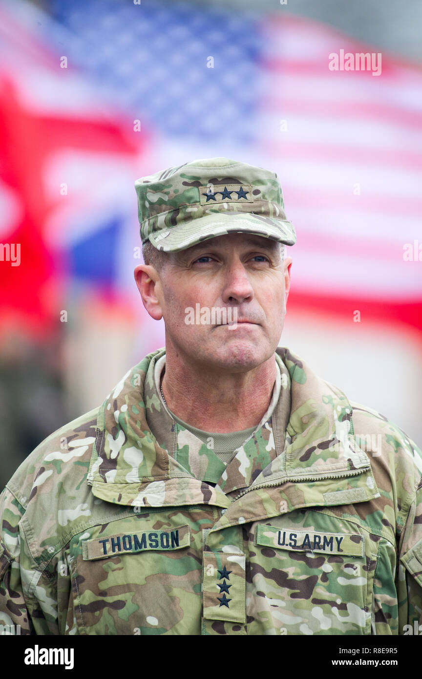 Le Lieutenant-général John C. Thomson III, commandant du Commandement terrestre LANDCOM dans la Division multinationale nord-est de la DN-ne siège à Elblag, Pola Banque D'Images