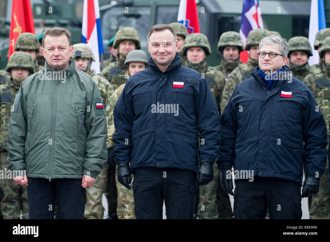 Mariusz Blaszczak, Ministre de la Défense, et Andrzej Duda, Président de Pologne, au cours de sa visite dans la Division multinationale nord-est de la DN-NE Headquarte Banque D'Images