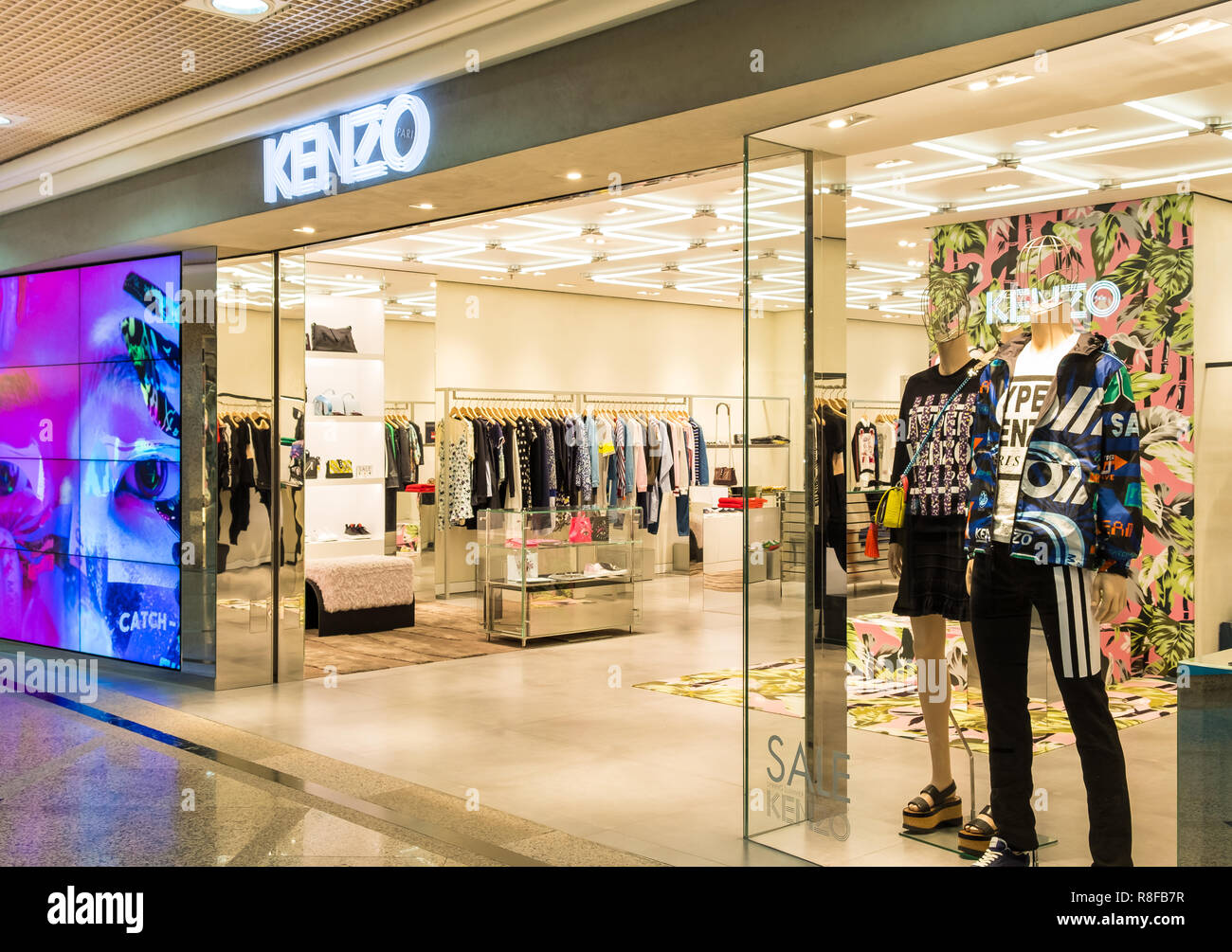 Kenzo shop Banque de photographies et d'images à haute résolution - Alamy