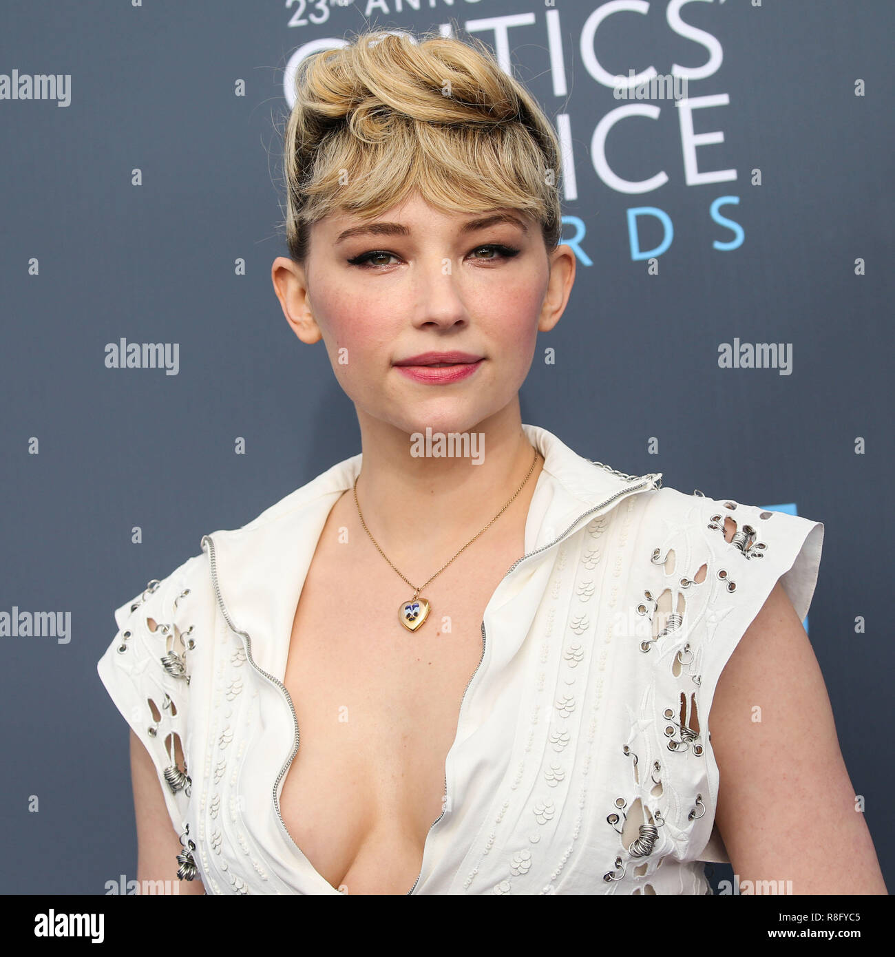 SANTA MONICA, LOS ANGELES, CA, USA - Le 11 janvier : Haley Bennett à la 23e assemblée annuelle Critics' Choice Awards tenue au Barker Hangar le 11 janvier 2018 à Santa Monica, Los Angeles, Californie, États-Unis. (Photo par Xavier Collin/Image Press Office) Banque D'Images