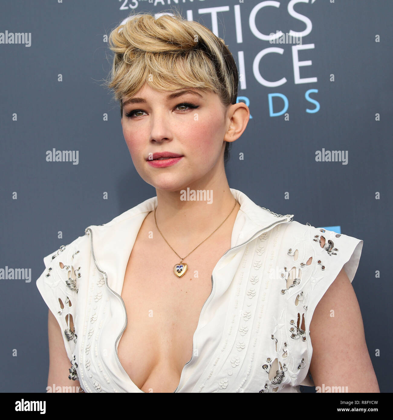 SANTA MONICA, LOS ANGELES, CA, USA - Le 11 janvier : Haley Bennett à la 23e assemblée annuelle Critics' Choice Awards tenue au Barker Hangar le 11 janvier 2018 à Santa Monica, Los Angeles, Californie, États-Unis. (Photo par Xavier Collin/Image Press Office) Banque D'Images