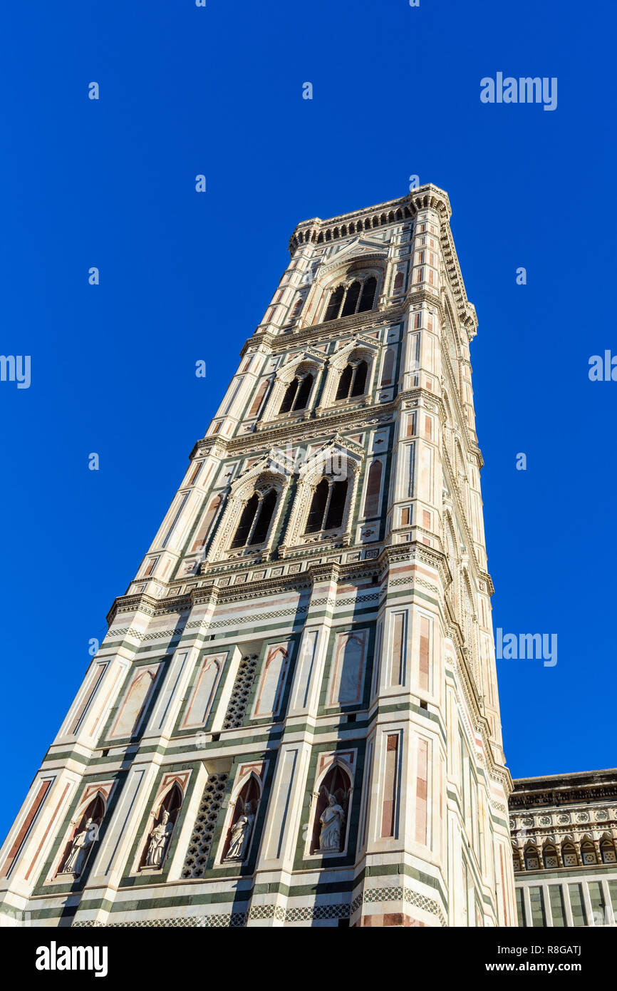 Le clocher de Giotto (campanile) dans la Cathédrale de Santa Maria del Fiore, le Duomo de Florence. Italie Banque D'Images