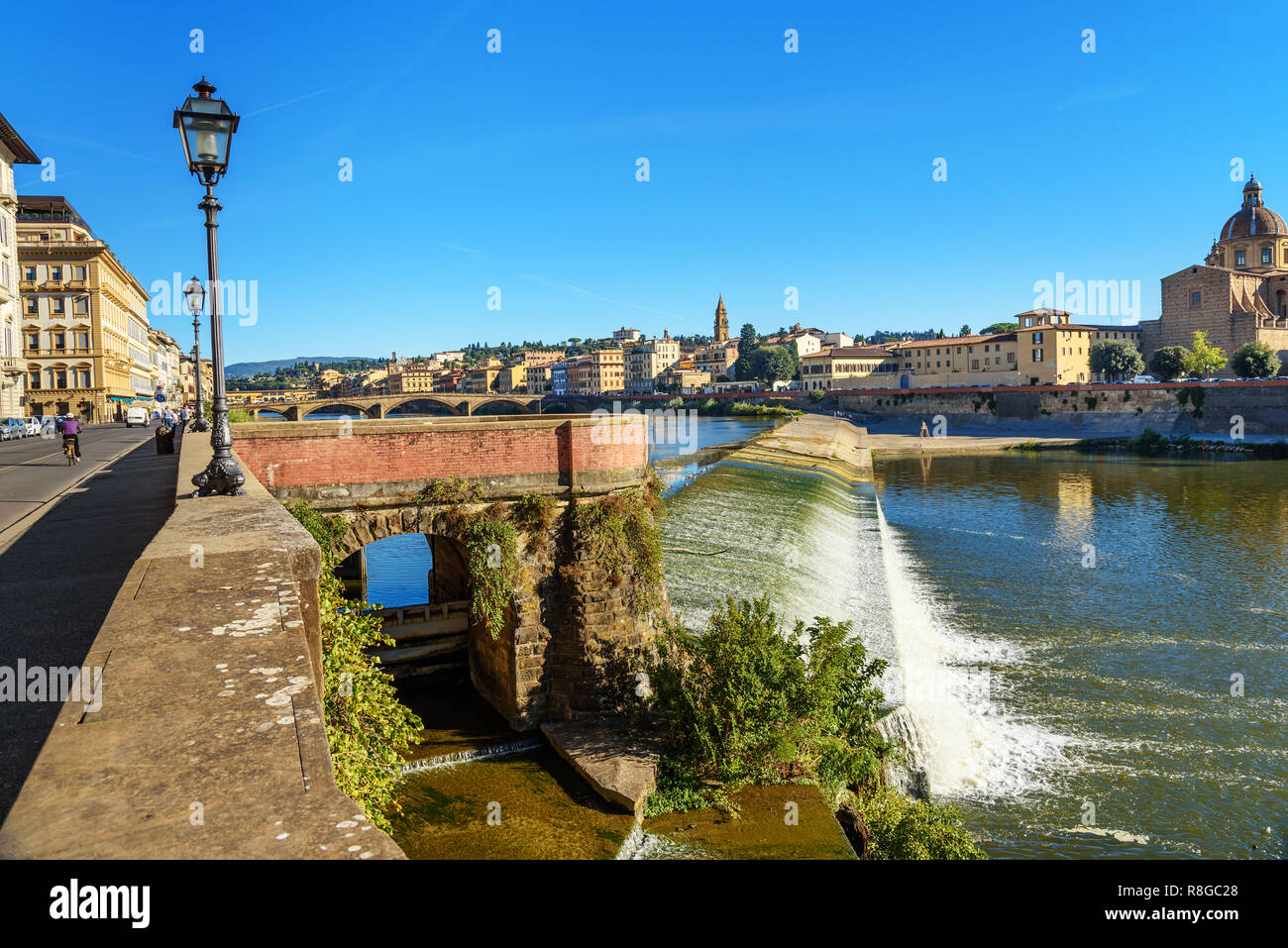 Pescaia di Santa Rosa, Weir sur l'Arno à Florence. Italie Banque D'Images