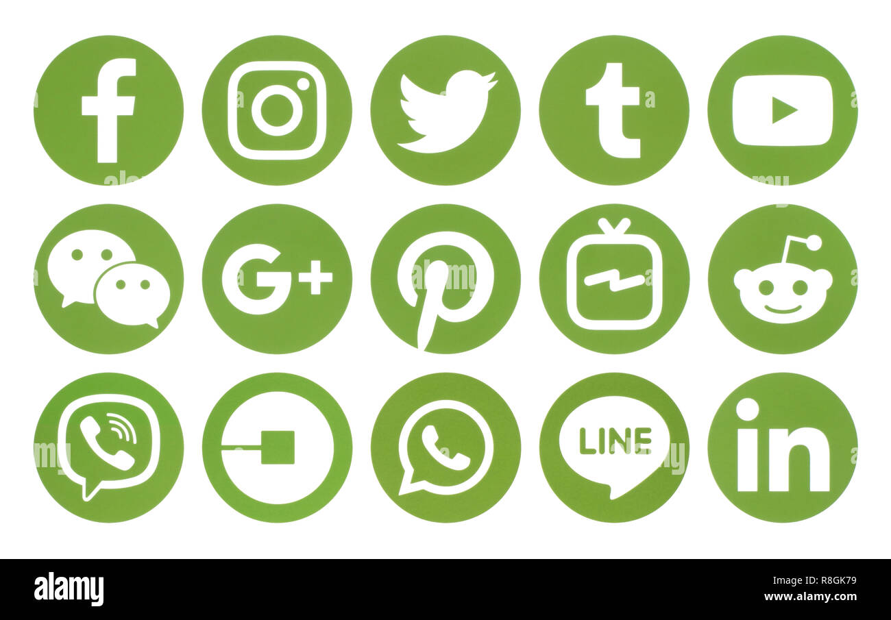 Kiev, Ukraine - 09 octobre, 2018 : cercle populaire green social media icons imprimé sur du papier blanc : Facebook, Twitter, Google Plus, Instagram, Pinterest Banque D'Images