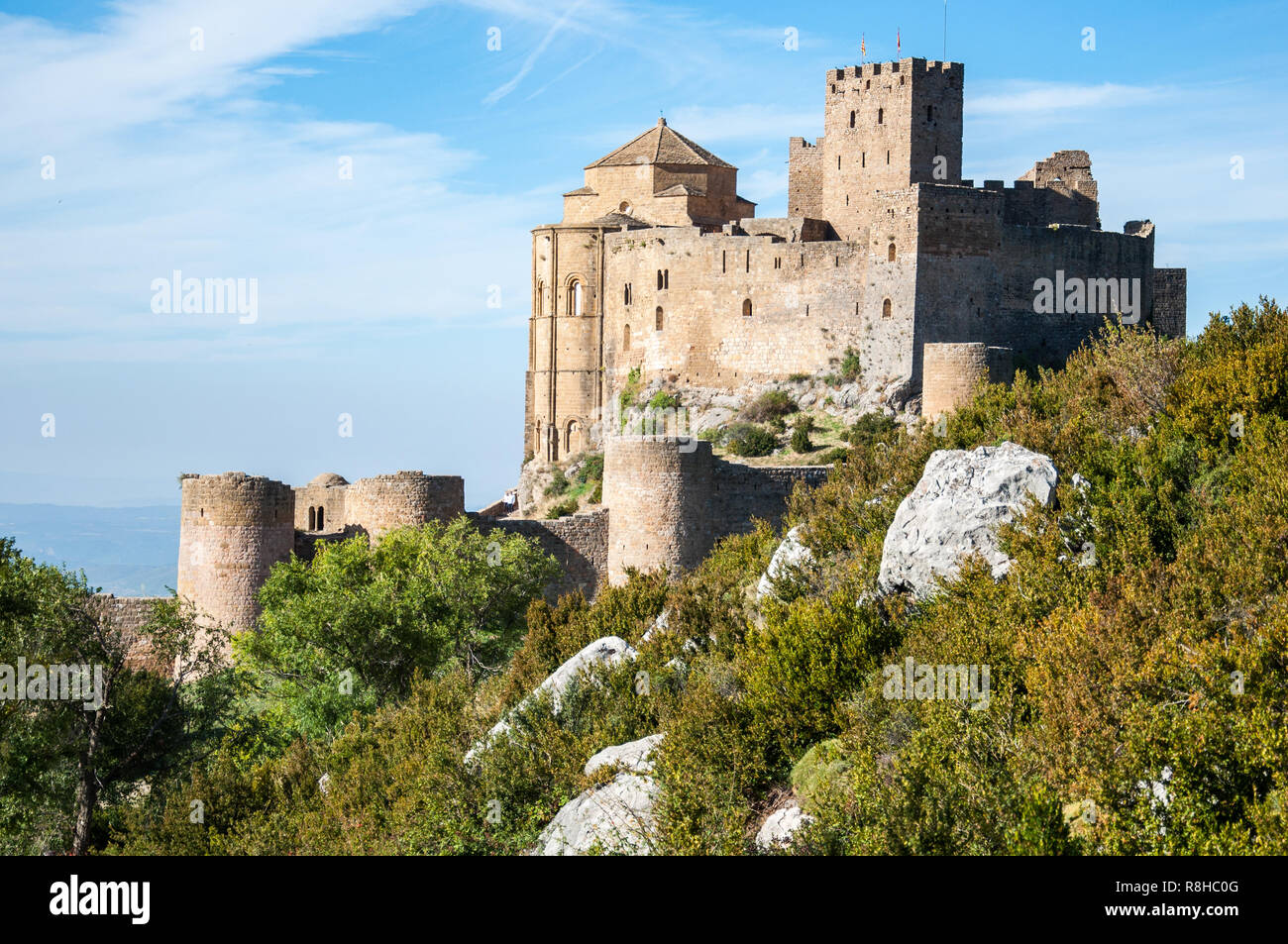 Loarre Château est situé sur un éperon rocheux dans la province d'Huesca Aragon dans la région de l'Espagne. C'est le mieux conservé en Europe château roman. Banque D'Images