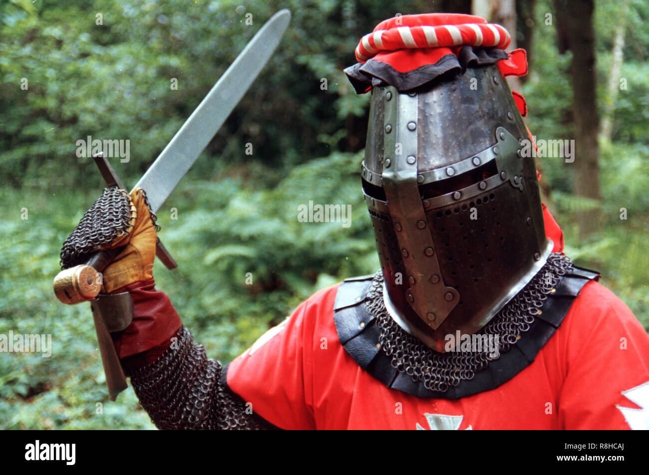Chevalier médiéval avec épée (Reenactor) Banque D'Images