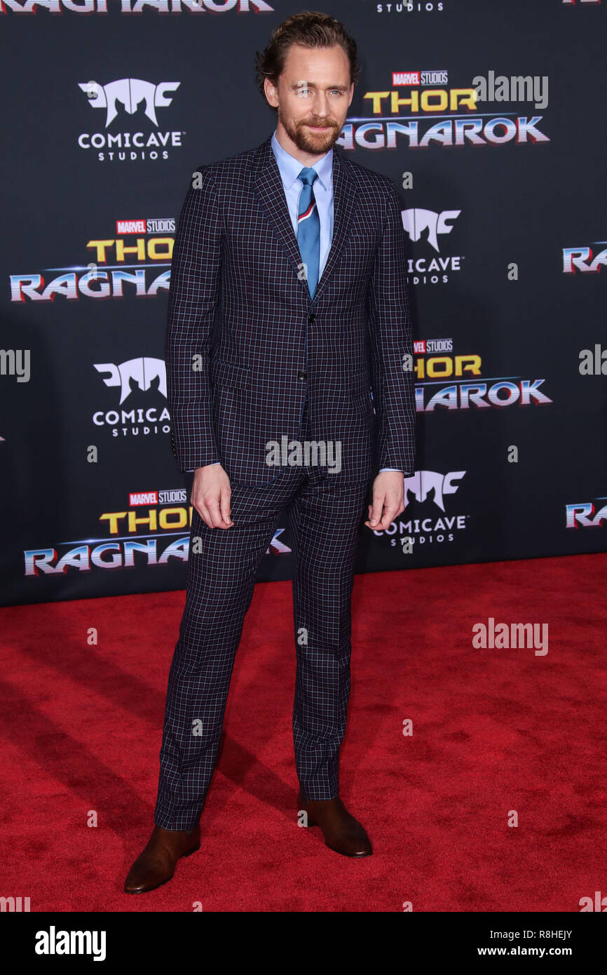 HOLLYWOOD, LOS ANGELES, CA, USA - 10 OCTOBRE : Tom Hiddleston lors de la première mondiale de Disney et Marvel Thor : le "Ragnarok" tenue au El Capitan Theatre le 10 octobre 2017 à Hollywood, Los Angeles, Californie, États-Unis. (Photo par Xavier Collin/Image Press Office) Banque D'Images